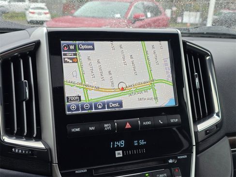 Used 2016 Toyota Land Cruiser image 26