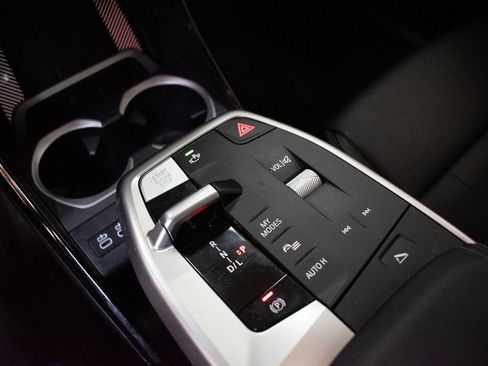 Used 2025 BMW X2 xDrive28i w/ Premium Package image 19