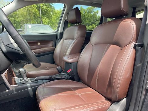Used 2017 Subaru Forester 2.5i Touring w/ Popular Package #2 AWD/4WD image 9