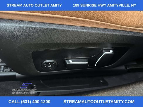 Used 2024 BMW 330i xDrive Sedan w/ Premium Package AWD/4WD image 22