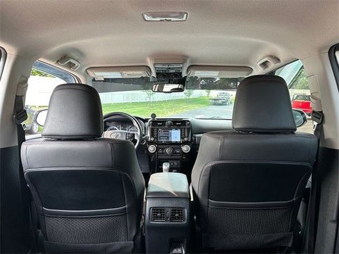 Used 2024 Toyota 4Runner TRD Off-Road Premium image 11