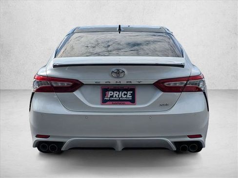 Used 2018 Toyota Camry XSE image 7