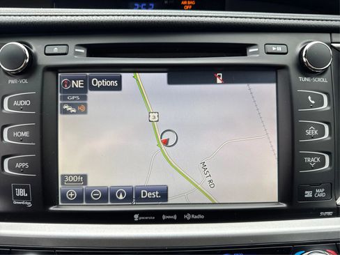 Used 2017 Toyota Highlander Limited w/ Carpet Mat Package image 28