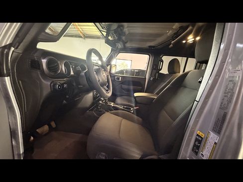Used 2023 Jeep Wrangler Unlimited Sport AWD/4WD image 6