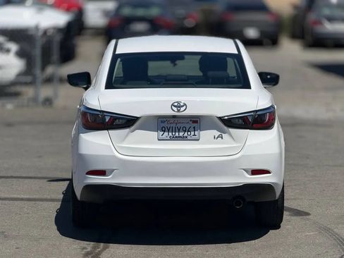 Used 2017 Toyota Yaris iA FWD image 12