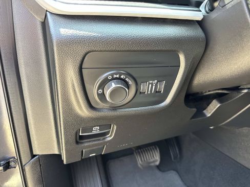 Used 2024 Jeep Grand Cherokee Laredo RWD image 20