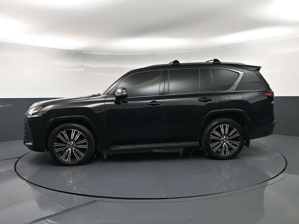 Used 2024 Lexus LX 600 4WD w/ Appearance Package image 2