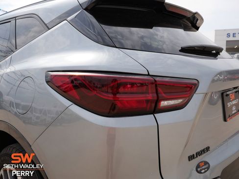 Used 2025 Chevrolet Blazer RS image 9