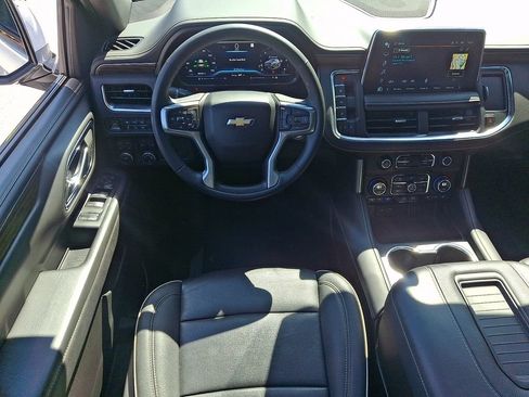 Used 2023 Chevrolet Tahoe Premier AWD/4WD image 11