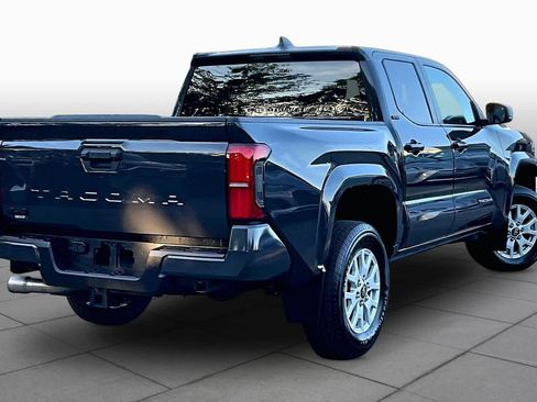 Certified 2024 Toyota Tacoma SR5 AWD/4WD image 13