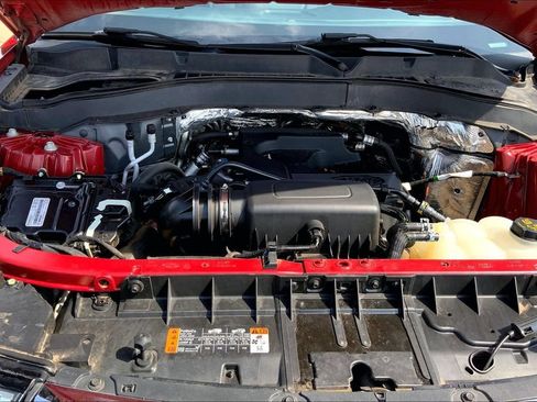 Used 2020 Ford Explorer XLT w/ Equipment Group 202A AWD/4WD image 10