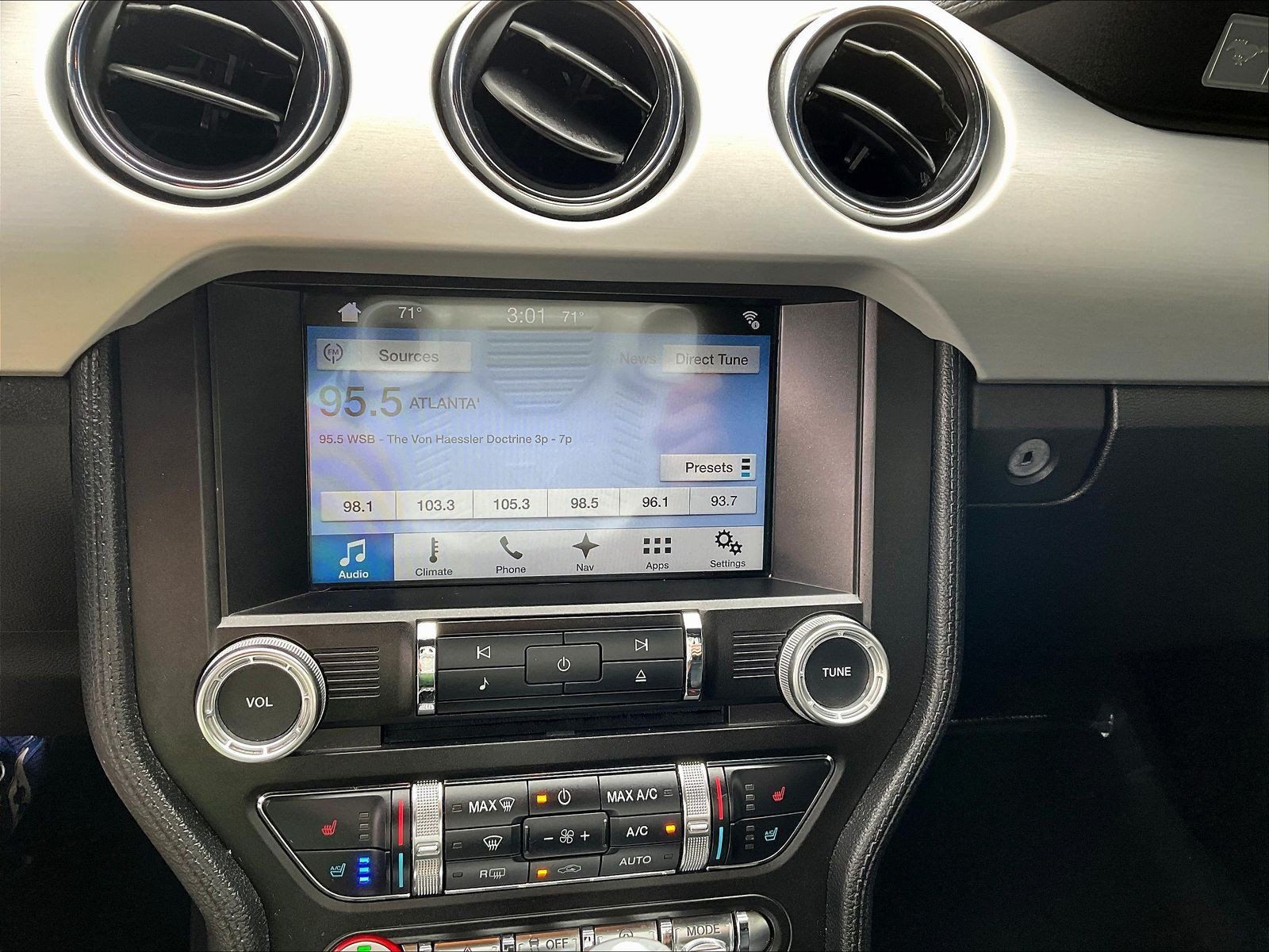 Used 2016 Ford Mustang Premium RWD image 17