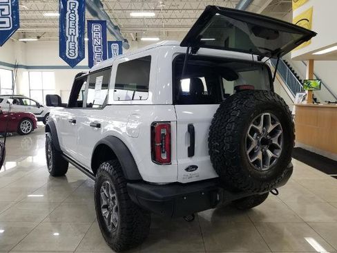 Certified 2025 Ford Bronco Badlands AWD/4WD image 3