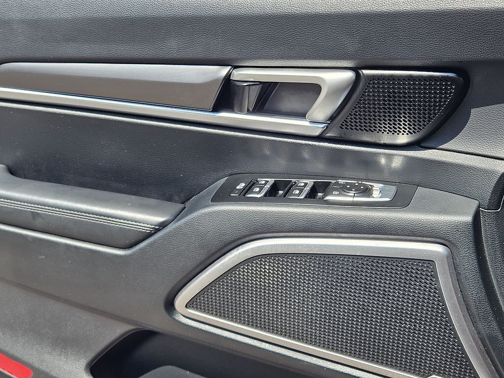 Used 2025 Kia Telluride S AWD/4WD image 19