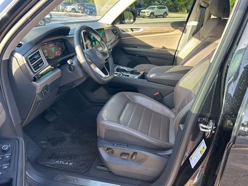 Used 2024 Volkswagen Atlas SEL image 5