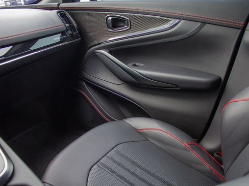 Used 2025 Aston Martin DBX 707 AWD/4WD image 18