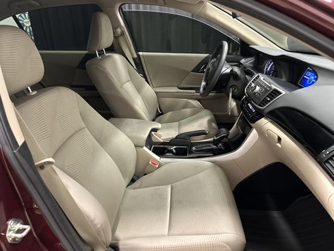 Used 2017 Honda Accord LX image 33