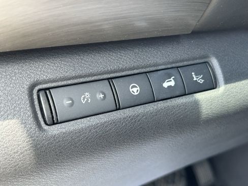 Used 2022 Nissan Pathfinder Platinum w/ Cargo Package AWD/4WD image 15