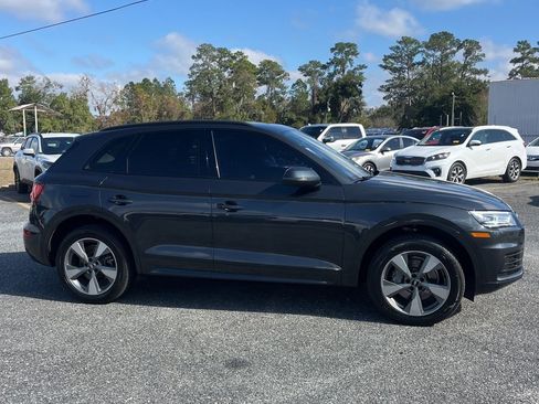 Used 2020 Audi Q5 2.0T Premium w/ Titanium Sport Package image 3