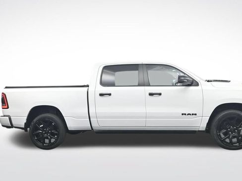 Used 2023 RAM 1500 Laramie AWD/4WD image 4