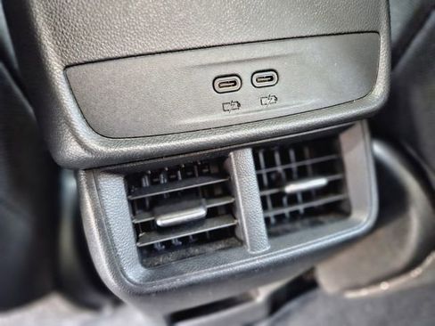 Used 2025 Chevrolet Equinox LT FWD image 28