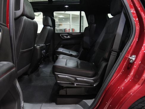 Used 2022 Chevrolet Tahoe RST w/ Luxury Package AWD/4WD image 21