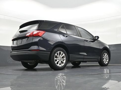 Used 2020 Chevrolet Equinox LS FWD image 27
