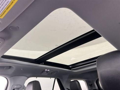 Used 2021 Ford Explorer Limited w/ Hybrid Equipment Group 310A image 16