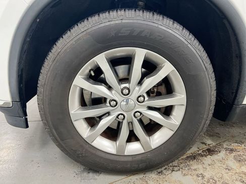 Used 2017 Dodge Durango SXT w/ 3rd Row Seating Group image 26