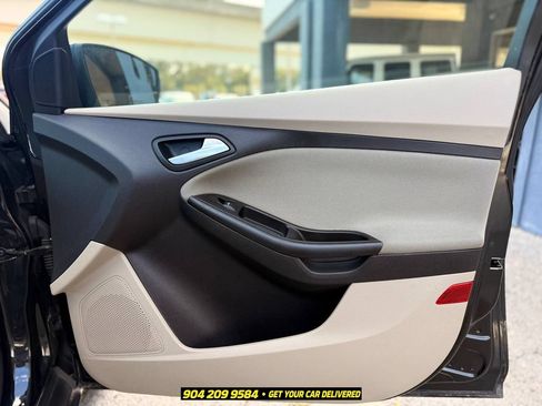 Used 2014 Ford Focus SE FWD image 32