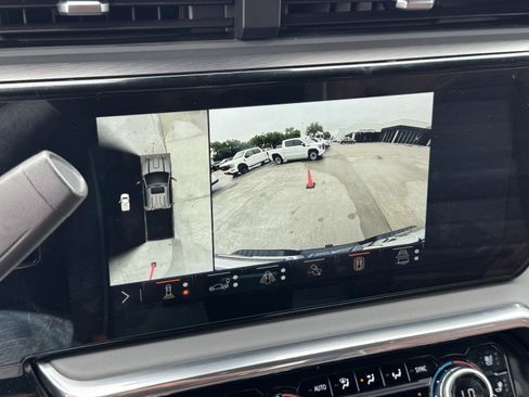 Used 2025 GMC Sierra 2500 Denali Ultimate w/ Max Trailering Package AWD/4WD image 19
