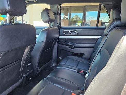Used 2016 Ford Explorer XLT w/ Equipment Group 202A AWD/4WD image 9
