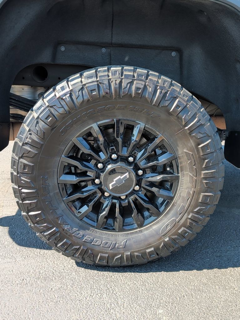 Used 2024 Chevrolet Silverado 2500 LTZ AWD/4WD image 6