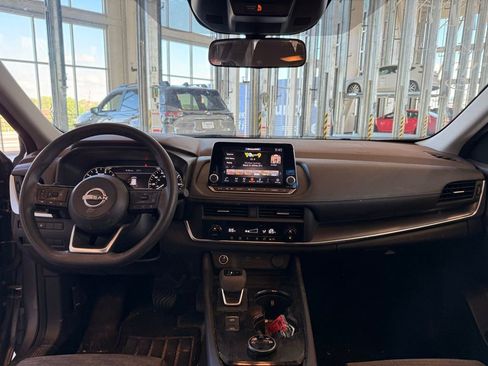 Used 2023 Nissan Rogue SV AWD/4WD image 10