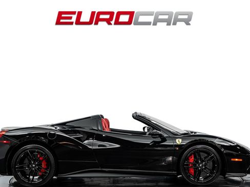 Used 2018 Ferrari 488 Spider RWD image 8