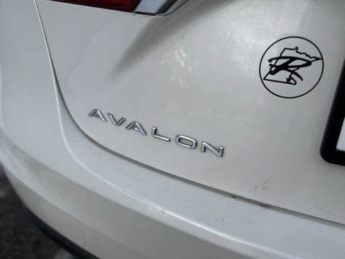 Used 2014 Toyota Avalon XLE image 41