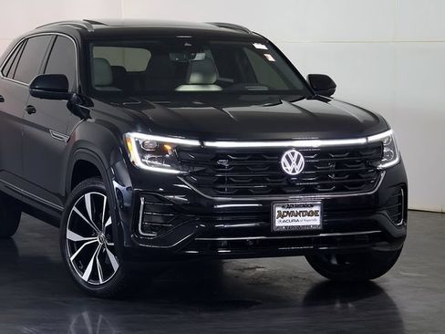 Used 2024 Volkswagen Atlas Cross Sport SEL Premium R-Line AWD/4WD image 6