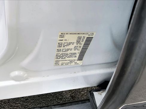 Used 2023 Nissan Titan Platinum Reserve w/ Moonroof Package image 34