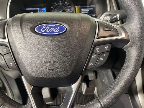 Used 2020 Ford Edge SEL image 14