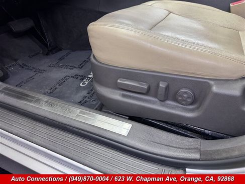Used 2012 Hyundai Genesis 3.8 w/ Premium Pkg RWD image 27