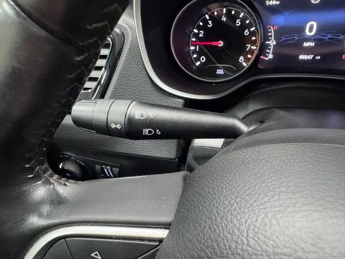 Used 2019 Jeep Compass Limited AWD/4WD image 25