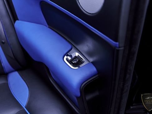 Used 2019 Rolls-Royce Dawn RWD image 61