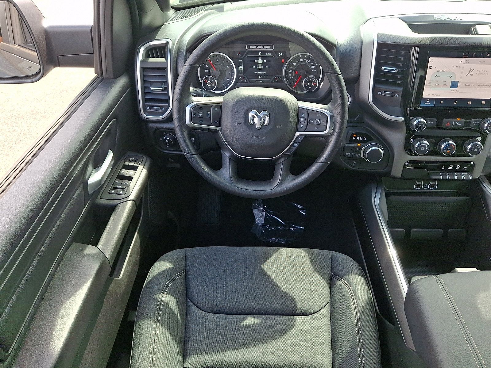 New 2026 RAM 1500 Express AWD/4WD image 8