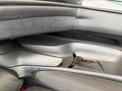 Used 2021 Toyota Corolla LE FWD image 14
