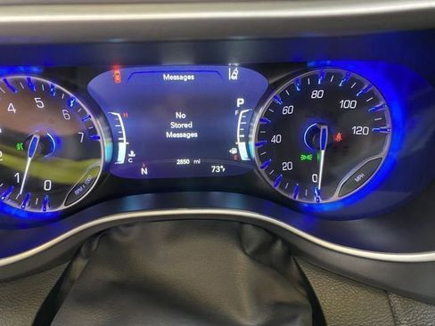 Used 2026 Chrysler Pacifica Select AWD/4WD image 38