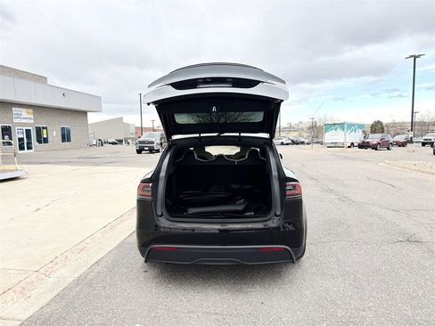 Used 2023 Tesla Model X image 9