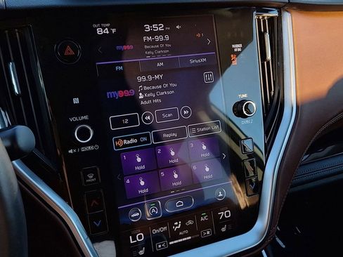 Used 2022 Subaru Outback Touring w/ Popular Package #2 image 20