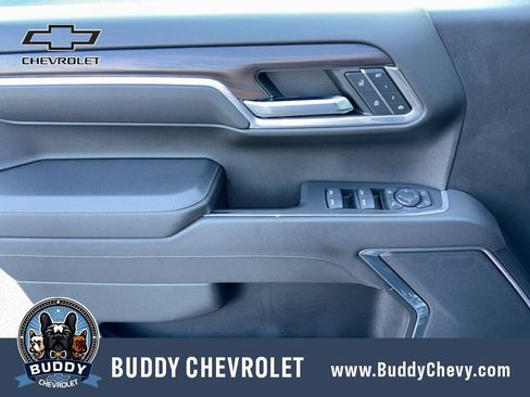 Used 2023 GMC Sierra 1500 SLT w/ X31 Off-Road Package AWD/4WD image 16