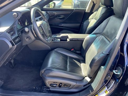 Used 2022 Lexus ES 350 Ultra Luxury w/ Accessory Package 2 image 9