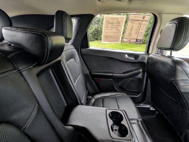 Used 2020 Ford Escape Titanium AWD/4WD image 27